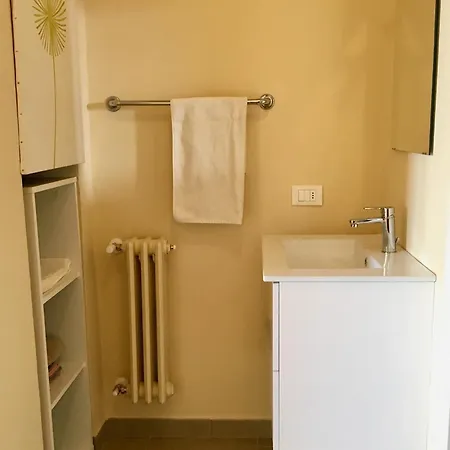 Casa Con Ampio Terrazzo, Vista E Giardino 펜션