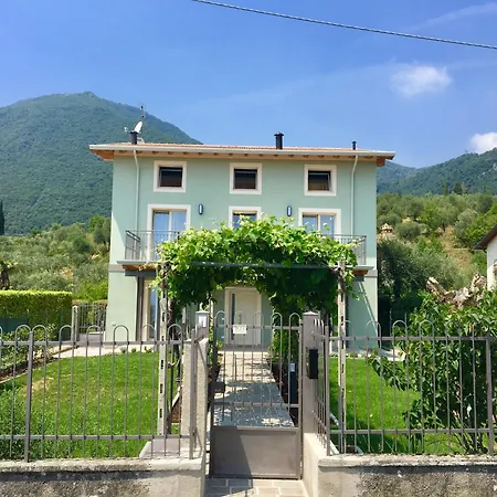 Casa Con Ampio Terrazzo, Vista E Giardino 토스콜라노마데노