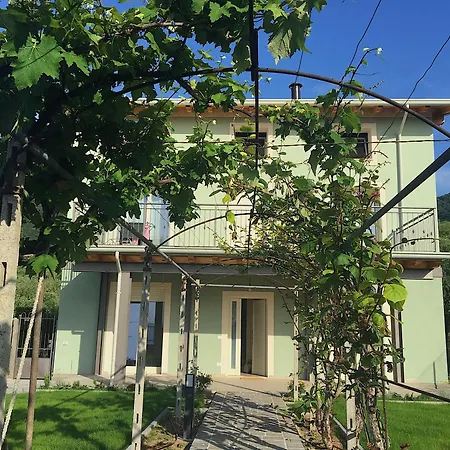 펜션 Casa Con Ampio Terrazzo, Vista E Giardino *