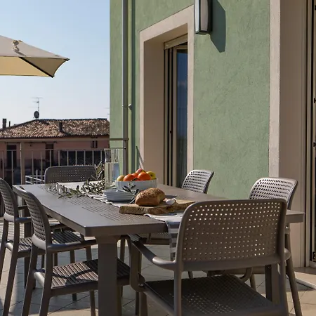 Casa Con Ampio Terrazzo, Vista E Giardino 펜션 *