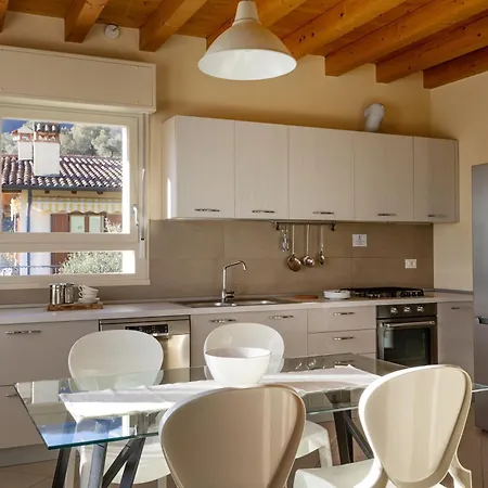 Casa Con Ampio Terrazzo, Vista E Giardino * 토스콜라노마데노