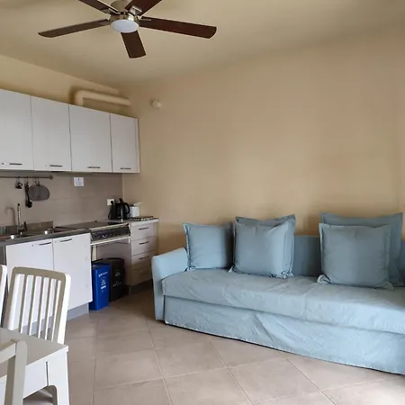 Casa Con Ampio Terrazzo, Vista E Giardino 펜션 *