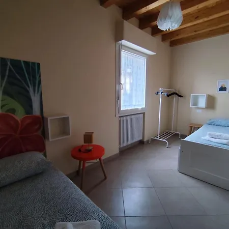 펜션 Casa Con Ampio Terrazzo, Vista E Giardino *