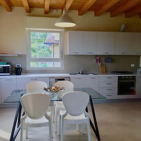 Casa Con Ampio Terrazzo, Vista E Giardino Toscolano Maderno