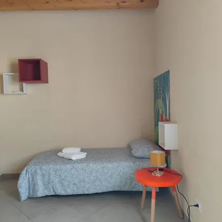 Casa Con Ampio Terrazzo, Vista E Giardino Toscolano Maderno